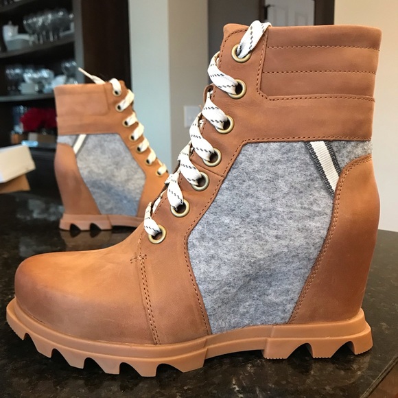 New Sorel Joan of Arctic Wedge III Lexie Bootie, Ankle Boots, Tan Lace Booties - Picture 4 of 16